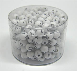 Buchstaben Kunststoff 7mm Perlen weiss/schwarz